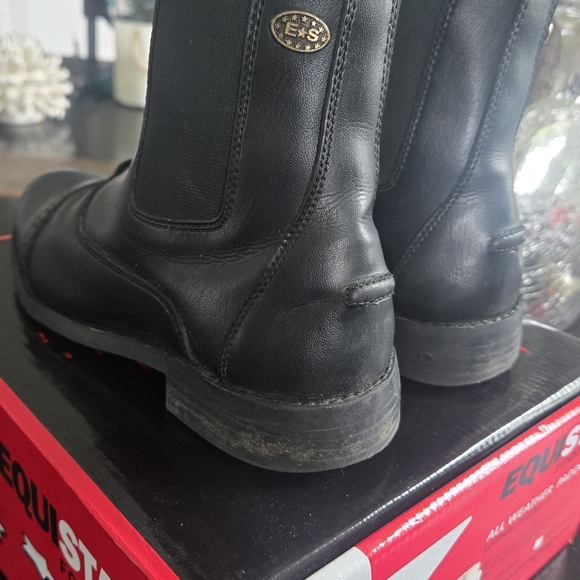 EquiStar Black Leather Ankle Boots - Picture 8 of 15